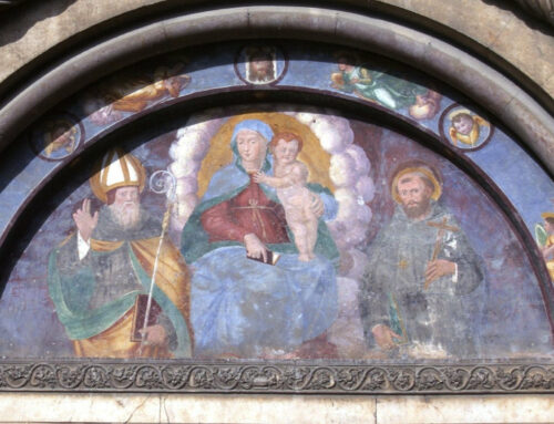 L’immagine di San Francesco nella lunetta di accesso della basilica conventuale di Sant’Agostino a Cittaducale